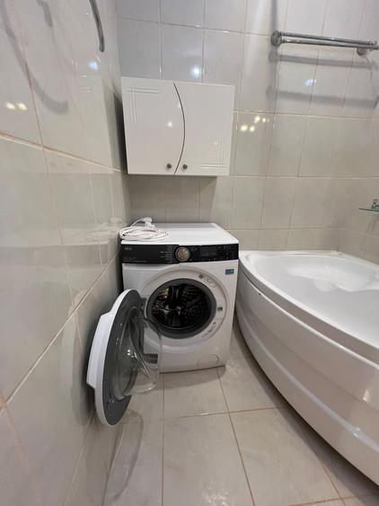 Apartament cu 2 camere decomandat în Universitate