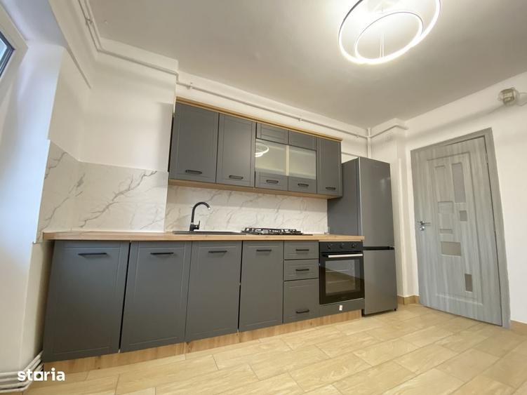 Apartament cu 3 camere în Păcurari