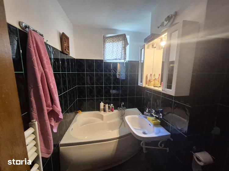 Apartament cu 3 camere în Precista