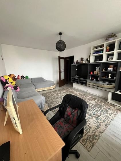 Apartament cu 3 camere decomandat în City Park Mall