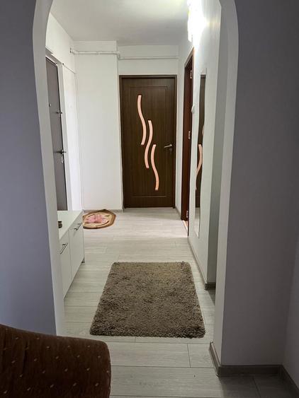 Apartament cu 2 camere decomandat în Teilor