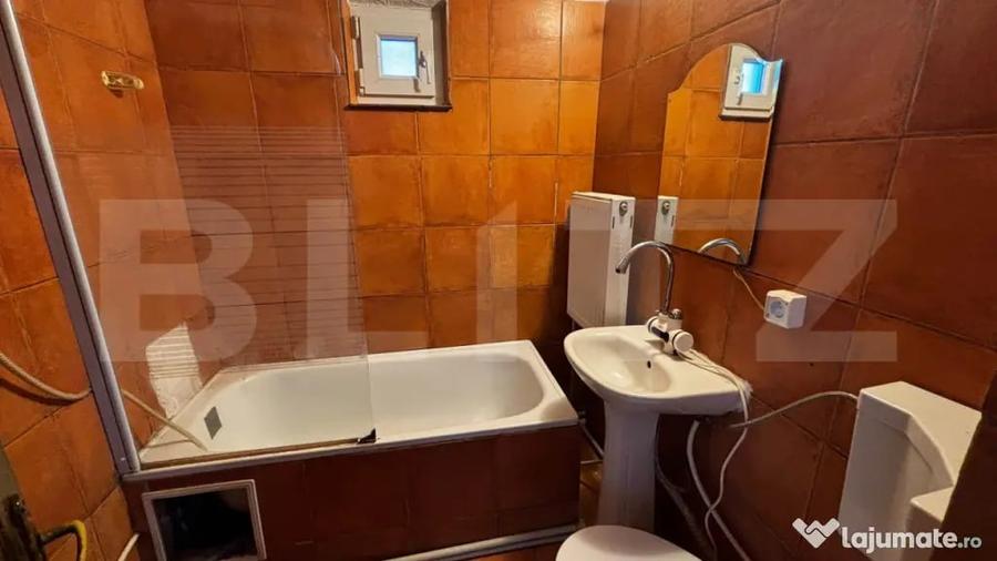 Casă cu 3 camere cu Teren 120 Mp în Central