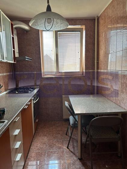 Apartament cu 3 camere semidecomandat, mobilat în Iancului