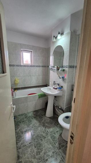 Vand Apartament 4 camere decomandat, 1 Mai , Alexandria - 5