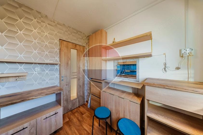 Apartament cu 2 camere decomandat în Romanilor
