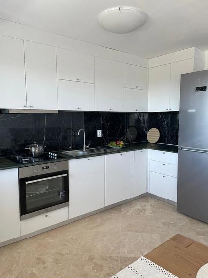 Apartament cu 3 camere decomandat, mobilat în Copou