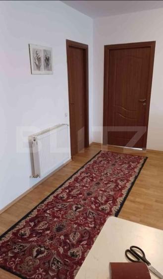 Apartament cu 2 camere semidecomandat, mobilat în Florești
