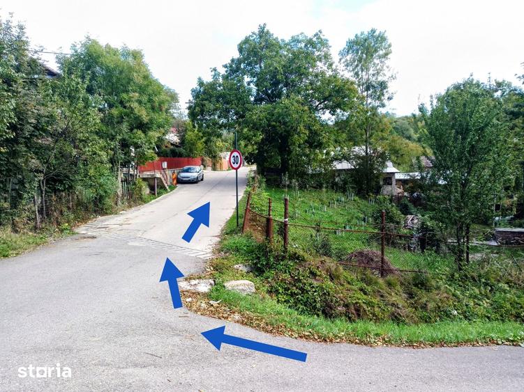 Teren de 680 mp, în Podul Lung