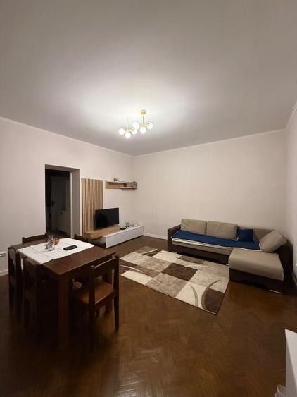 Casă cu 2 camere în Central