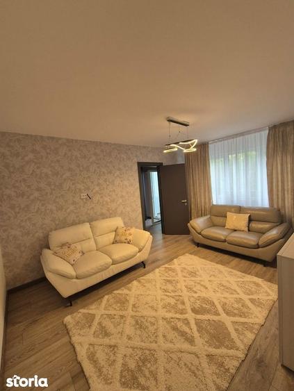 Apartament cu 3 camere decomandat în Alexandru cel Bun