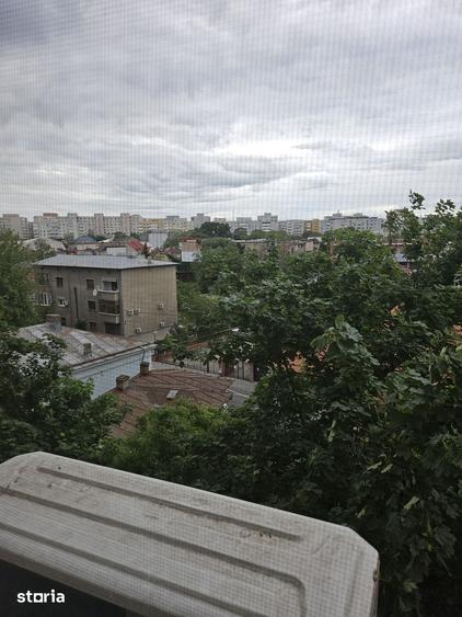 Garsonieră semidecomandată în Moșilor