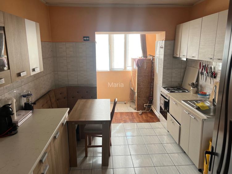 APARTAMENT DE VANZARE Comuna Racaciuni, Zona Centrala