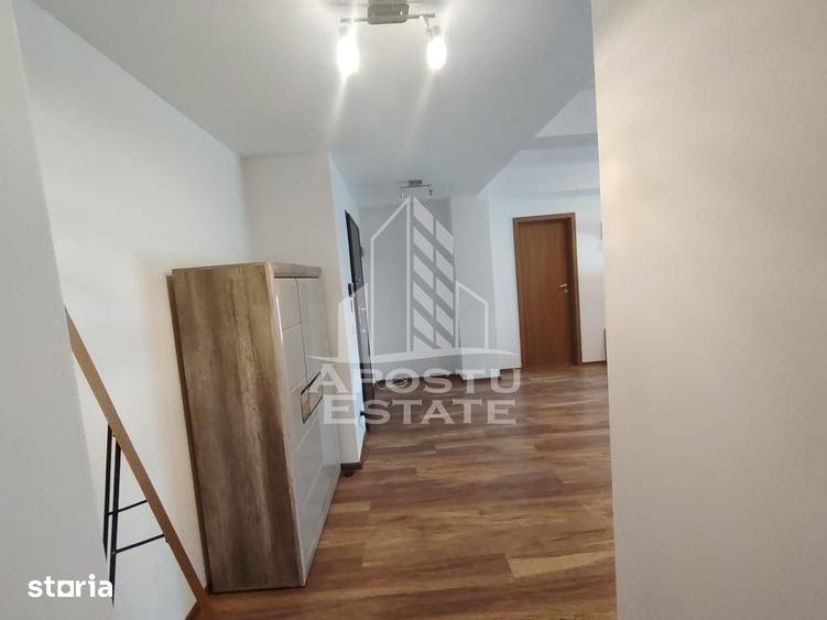 Apartament cu 3 camere decomandat în Dumbrăvița