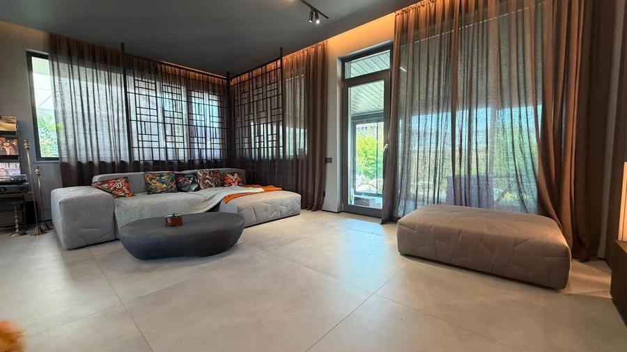 Casă individuală cu 4 camere cu Teren 450 Mp în Tunari