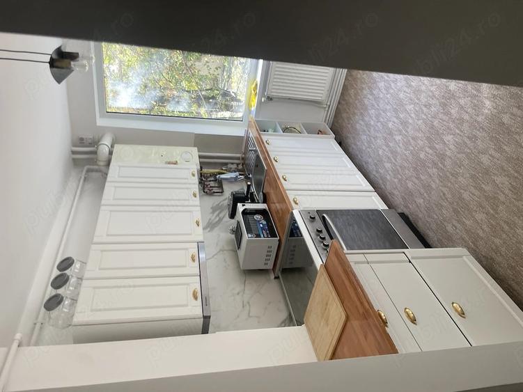 Apartament cu 3 camere semidecomandat în Gheorgheni