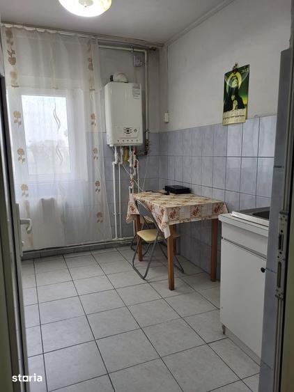 Apartament cu 3 camere decomandat în Anda