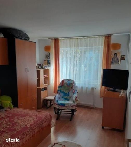 Inchiriez casa 4 camere si curte Bucuresti - 6