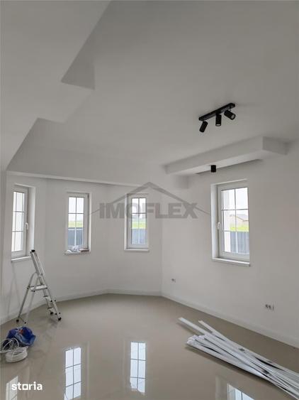 Casă cu 6 camere cu Teren 500 Mp în Stupinii Prejmerului