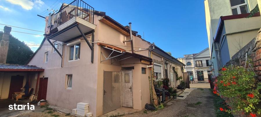 Casă cu 5 camere cu Teren 119 Mp în Girișu de Criș