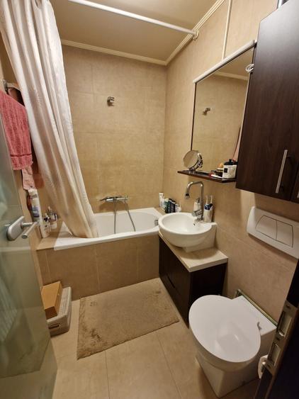Apartament cu 3 camere decomandat în Tipografilor