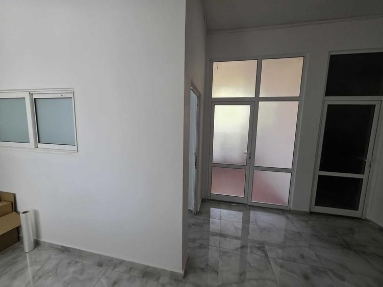 Spațiu comercial, de 73 mp, în Central
