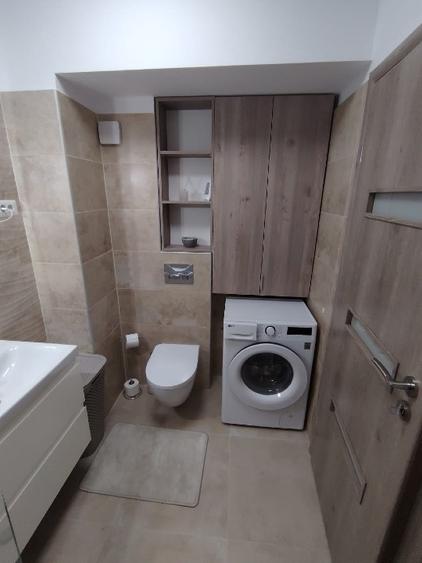 Apartament cu 2 camere decomandat în Apărătorii Patriei