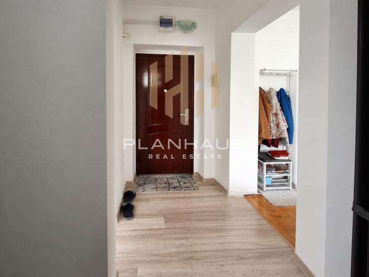 Apartament cu 3 camere decomandat, mobilat în Săsar