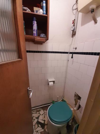 Apartament cu 4 camere decomandat în Pajura