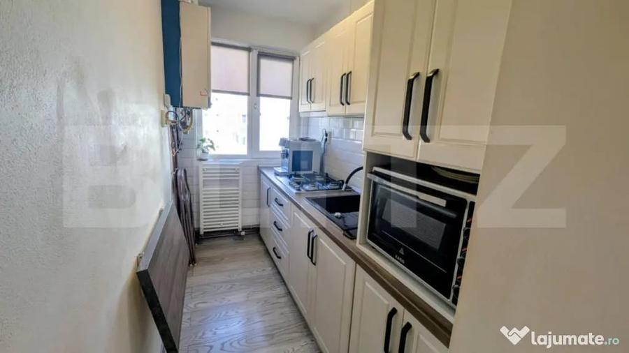 Apartament cu 2 camere semidecomandat în Cetate
