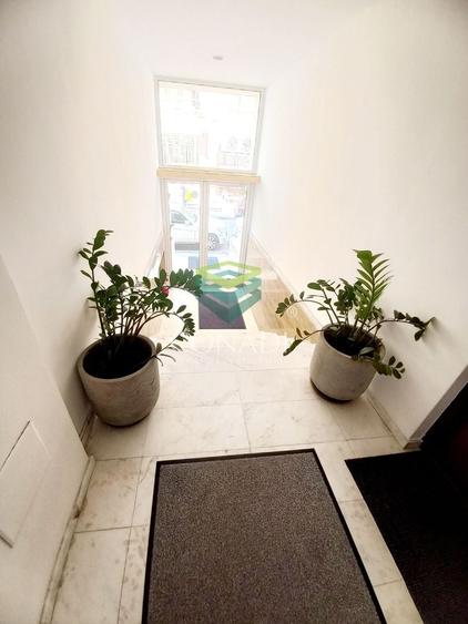 Apartament cu 3 camere semidecomandat, mobilat în Herăstrău