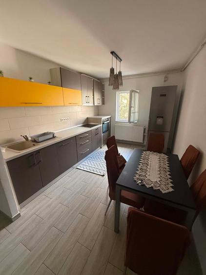 Apartament cu 3 camere în Republicii