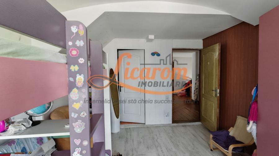Casă individuală cu 4 camere cu Canalizare în Bartolomeu