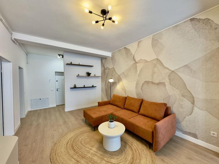 Apartament cu 2 camere semidecomandat, mobilat în Exterior Vest