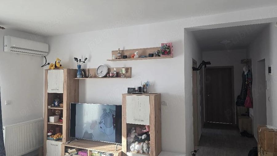 Apartament cu 2 camere decomandat în Giroc