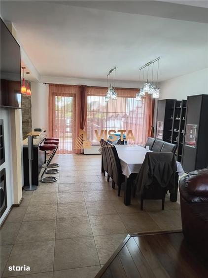 Casă cu 5 camere cu Teren 425 Mp în Florilor