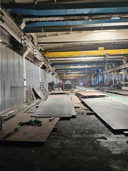 Spațiu industrial, de 2,500 mp, în Industrial