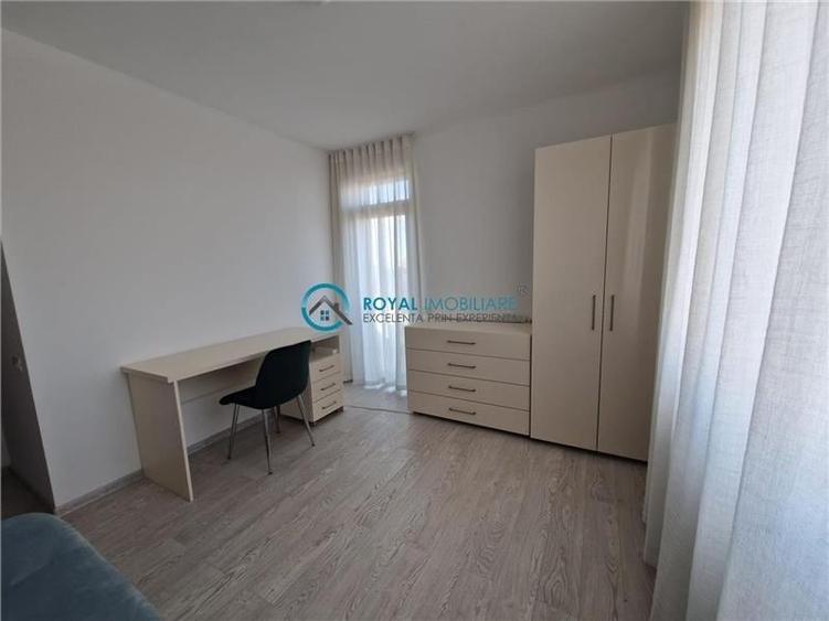 Apartament cu 3 camere decomandat, mobilat în Albert