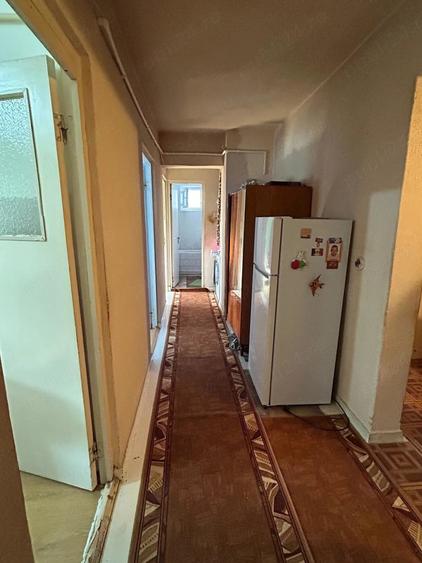 Apartament cu 4 camere decomandat în Micro 38