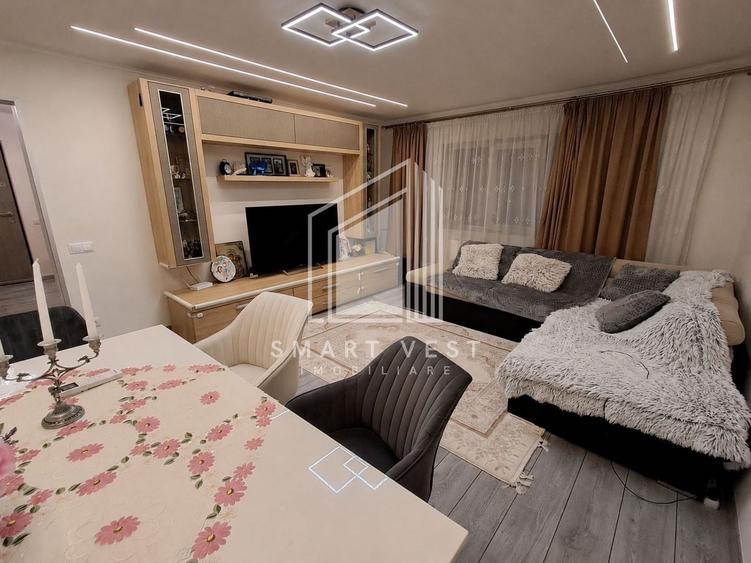 Apartament cu 4 camere decomandat, mobilat în Micro 17