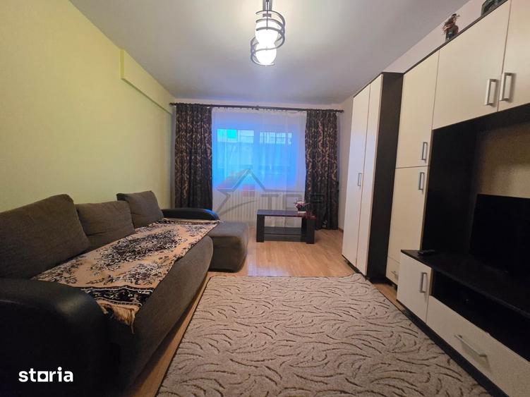 Apartament cu 3 camere decomandat în Frumoasa
