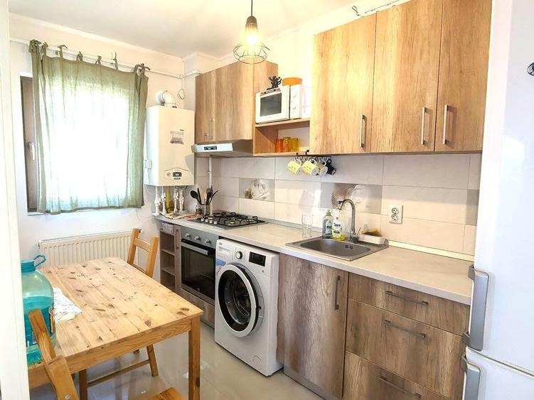 Apartament cu 2 camere decomandat în Banu Manta