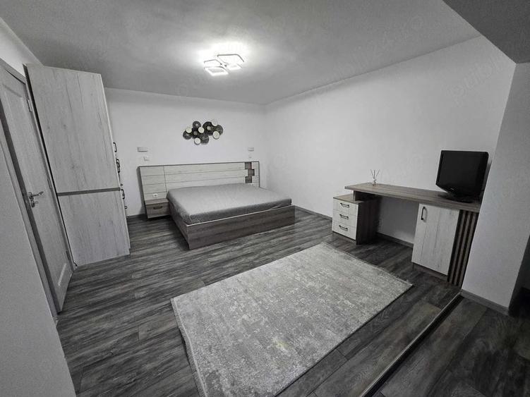 Garsonieră decomandată, mobilată în Vitan