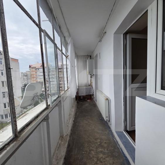 Apartament cu 2 camere decomandat, mobilat în Micro 20