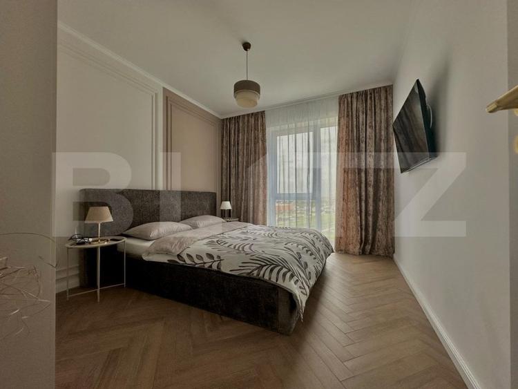 Apartament cu 3 camere semidecomandat, mobilat în Vest