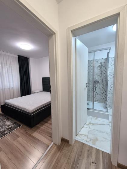Apartament cu 2 camere semidecomandat, mobilat în 13 Septembrie