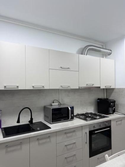 Apartament cu 2 camere semidecomandat, mobilat în Mihai Bravu