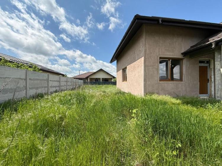 Casă individuală cu 5 camere cu Teren 507 Mp în Balotești