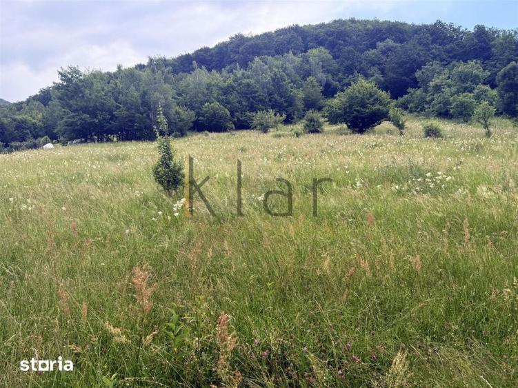 Teren de 1762 mp, în Gilău