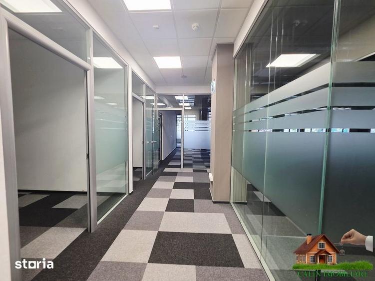 Spațiu comercial, de 1,250 mp, în Baza 3