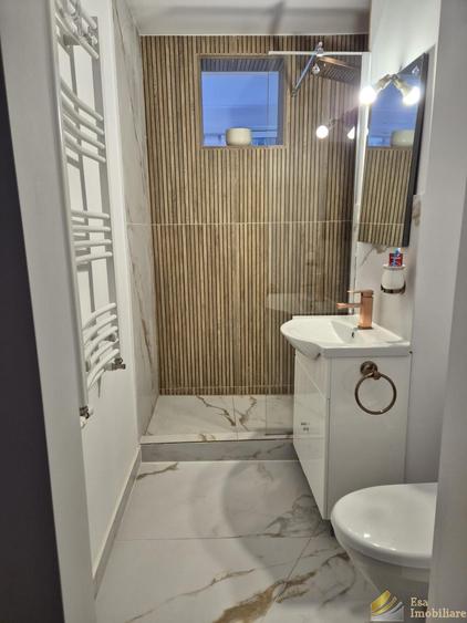 Apartament cu 2 camere semidecomandat în Militari